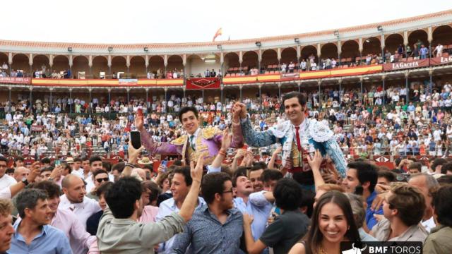 Morante de la Puebla y Marco Pérez salen a hombros de la Plaza de Toros de Salamanca