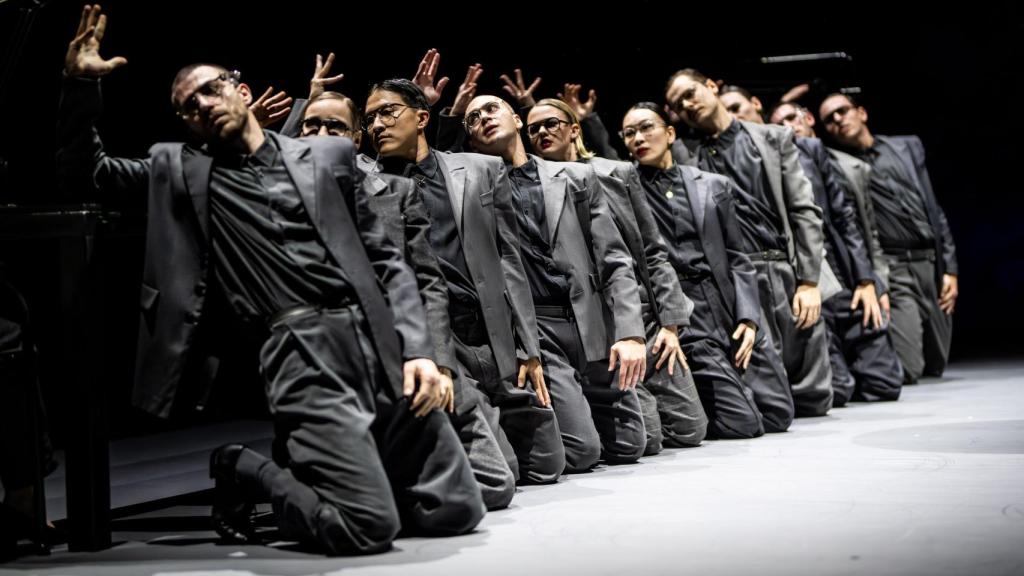 Un momento de 'Cathedral', del Scapino Ballet Rotterdam y Marcos Morau. Foto: Bart Grietens