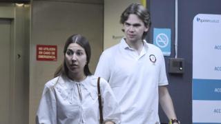 Miguel Urdangarin y Olympia Beracasa, en su visita a un hospital de Madrid.