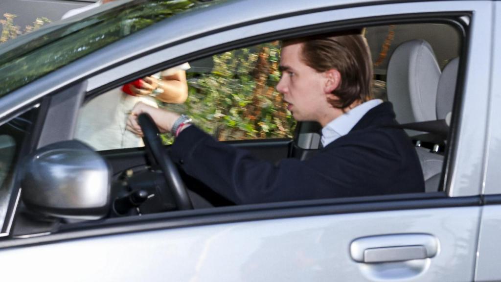 Miguel Urdangarin llega al palacio de la Zarzuela para asistir al 60 cumpleaños de su madre, la infanta Cristina.