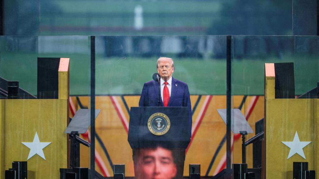 Donald Trump durante el desfile del 250 aniversario del Ejército de los Estados Unidos.
