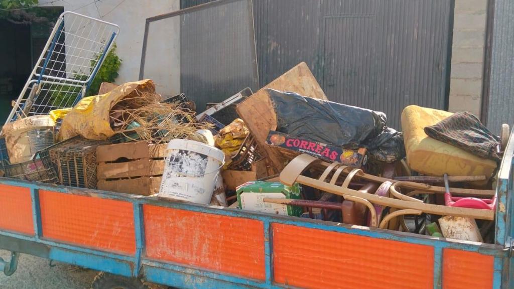 Los muebles y electrodomésticos de las casas, tras la riada.