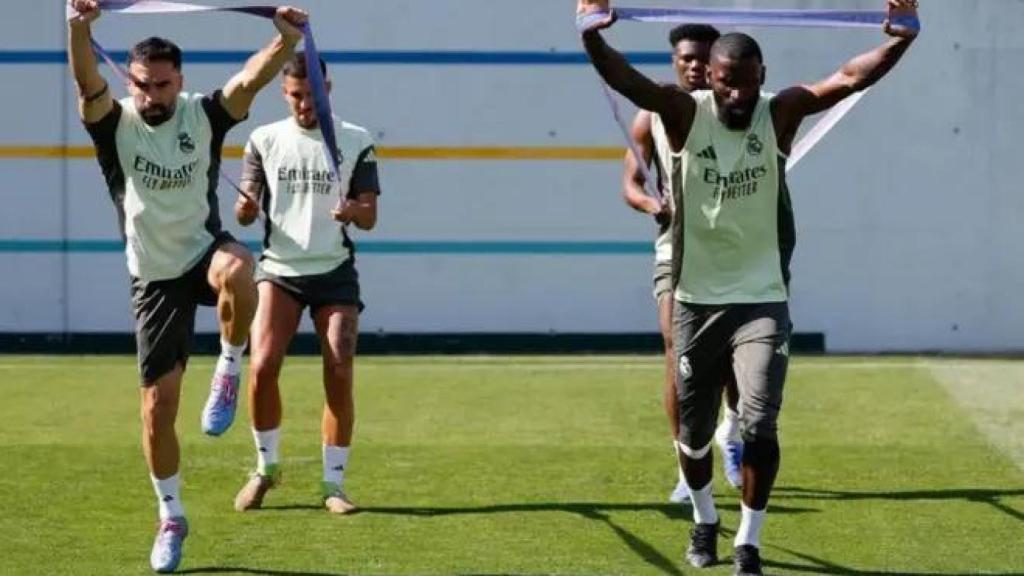 Rüdiger y Carvajal, en un ejercicio junto a Ceballos y Tchouaméni.