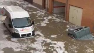 Inundación en una calle de La Roda (Albacete). Foto: 'X' de @MeteoHellin.