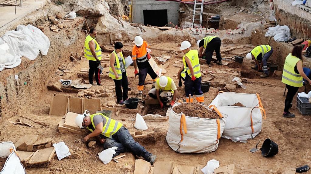 Estado actual de las excavaciones arqueológicas en el tramo del Metro de Málaga en la calle Hilera.