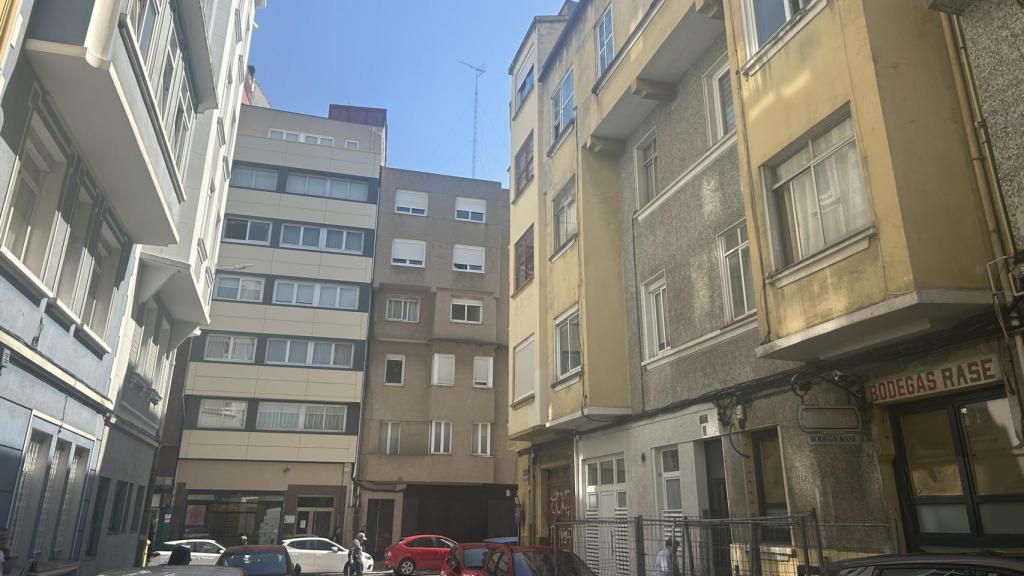 Calle de la Sagrada Familia donde una mujer fue presuntamente asesinada a manos de su pareja.