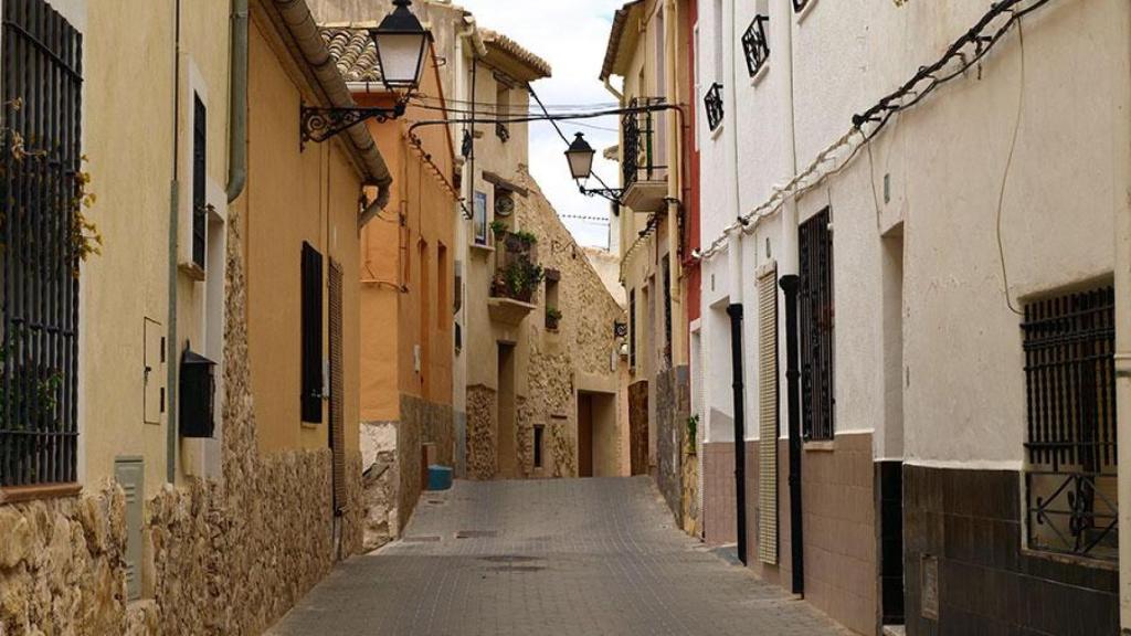 Una de las calles de Biar.