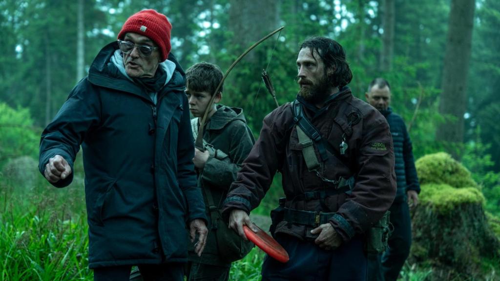 Danny Boyle, junto a Aaron Taylor-Johnson, durante el rodaje de '28 años después'