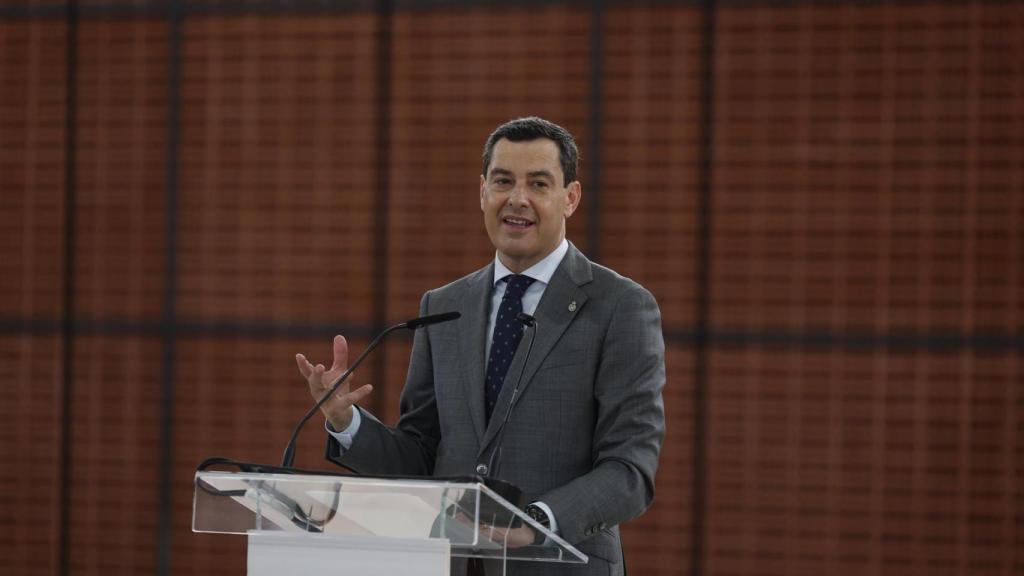 Juanma Moreno este lunes en Málaga.