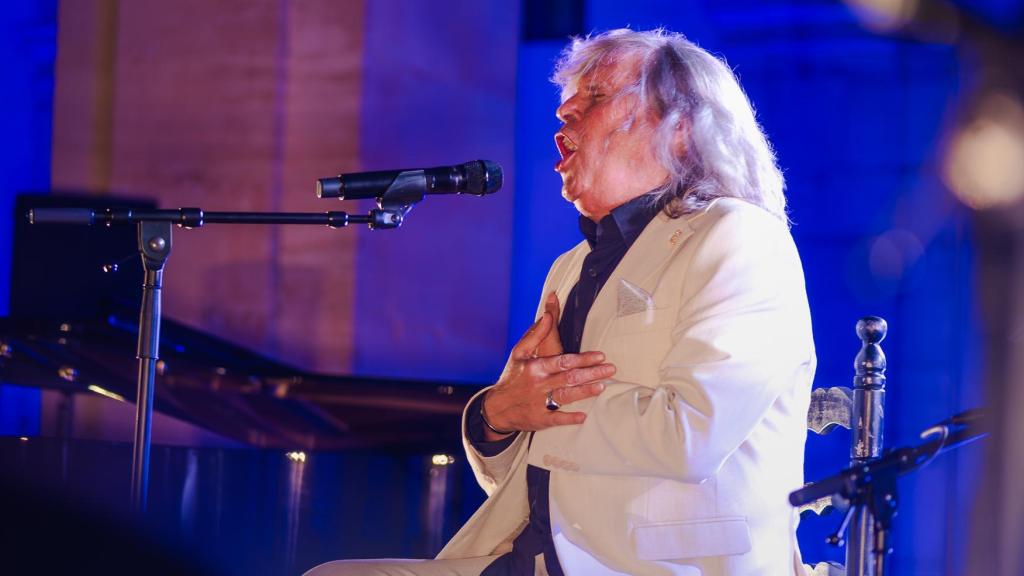 José Mercé y uno de sus guitarristas, este sábado en el Monasterio de Uclés.