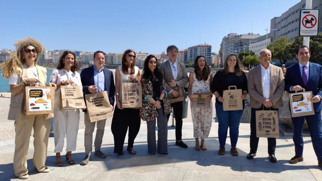 Un San Juan sostenible en A Coruña: Concello y supermercados colaboran para reducir los plásticos
