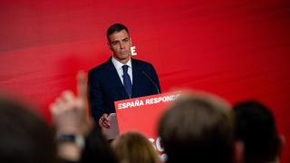 El presidente del Gobierno y Secretario General del PSOE, Pedro Sánchez, durante una rueda de prensa, en la sede del PSOE en Ferraz.
