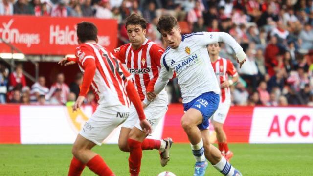 Adrián Liso con el Real Zaragoza.