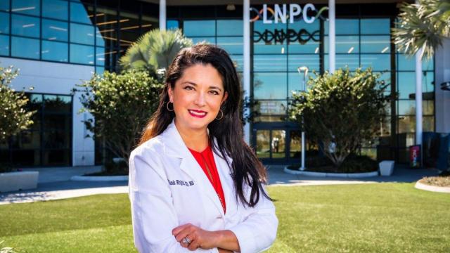 Vonda Wright, cirujana ortopédica.