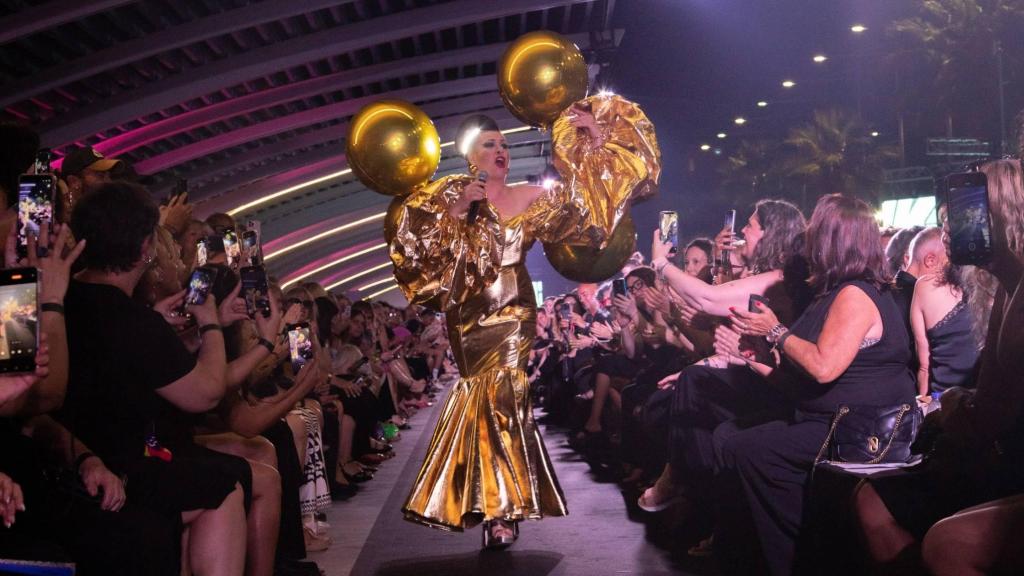 La Terremoto de Alcorcón debuta como diseñadora con “Primera y última” en Torrevieja Weekend 4.