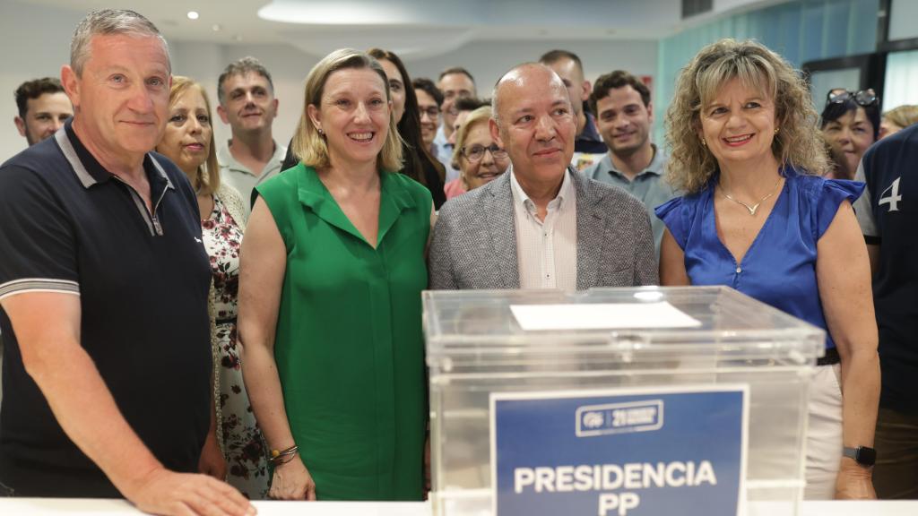 Isabel Blanco, coordinadora Autonómica de Acción Política del PP de CyL participa en las votaciones al candidato a la Presidencia Nacional del partido