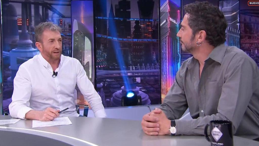 Paco León y Pablo Motos en 'El Hormiguero'.