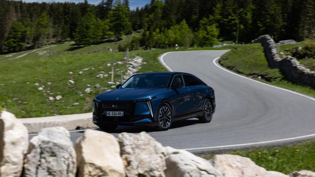 Vista tres cuartos delantera del DS Nº8