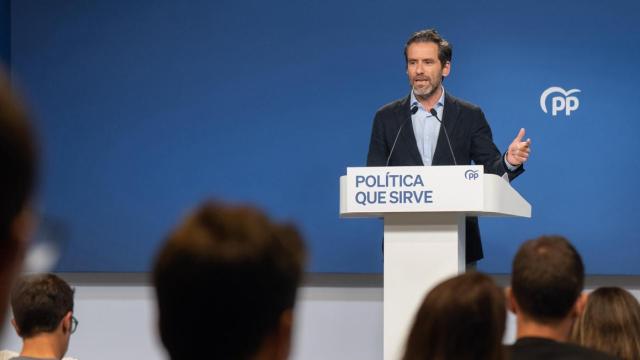Borja Sémper, portavoz del PP, en la sala de prensa de Génova, este lunes.