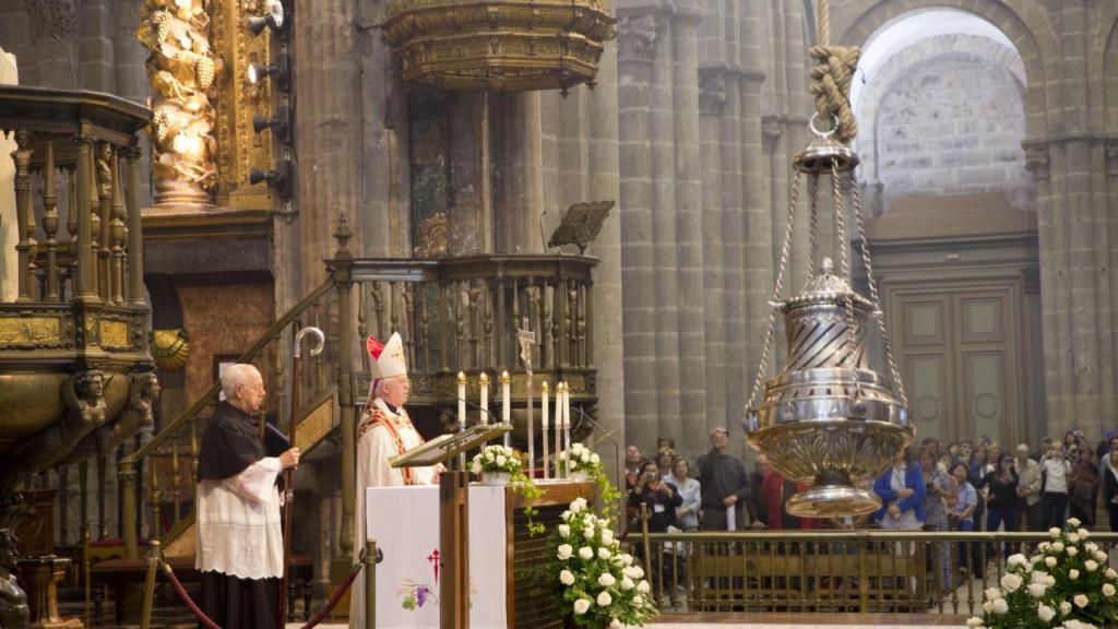 Cuando se acciona el Botafumeiro realiza 17 viajes, accionados cada uno por los tiraboleiros.