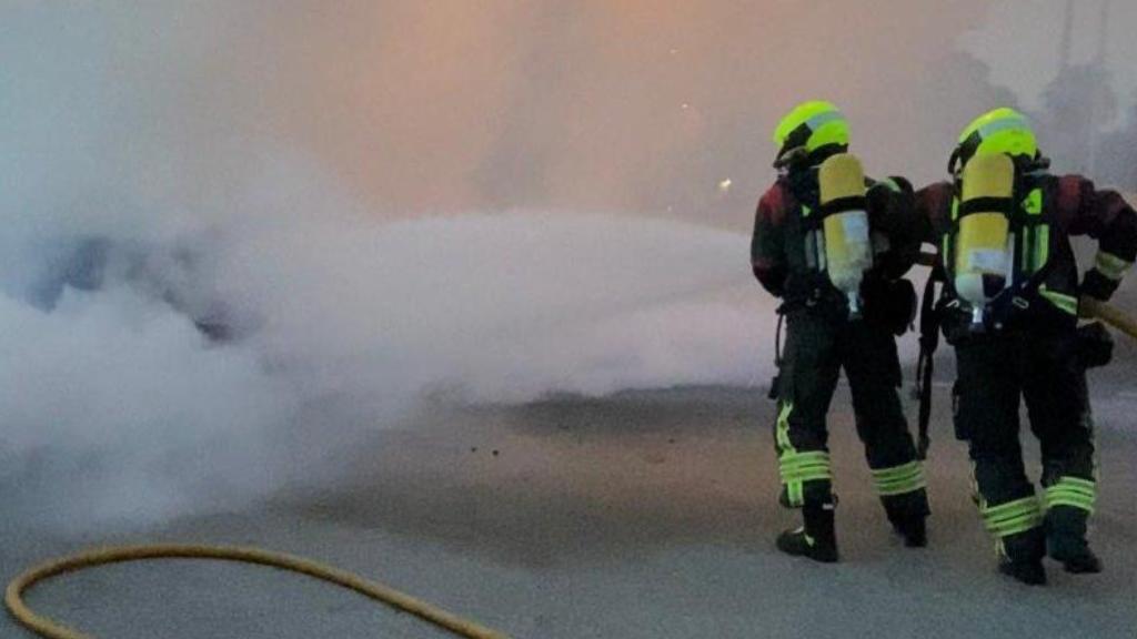 Imagen de archivo de varios efectivos del Consorcio Provincial de Bomberos de Málaga.