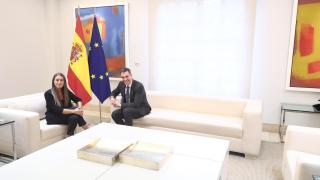 Sánchez junto a Míriam Nogueras el pasado 13 de marzo en La Moncloa.