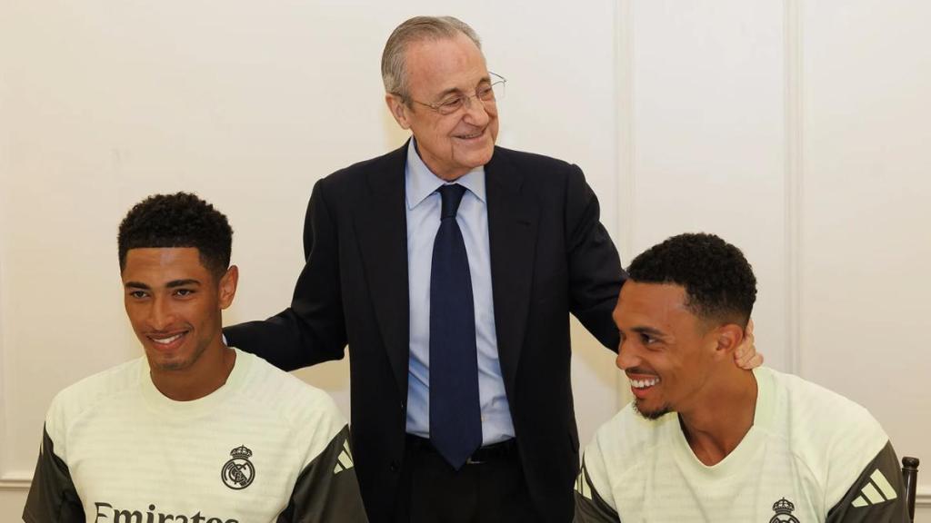 Florentino Pérez saluda a Jude Bellingham y a Trent Alexander-Arnold
