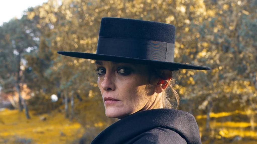 Laura Ponte, luciendo un look de Oteyza.