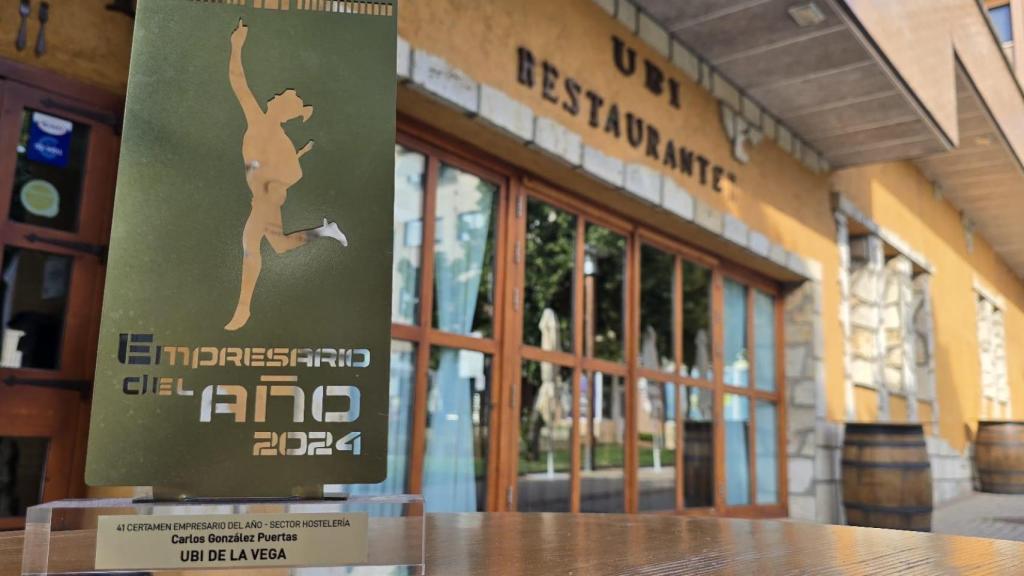 Imagen del premio de Carlos González