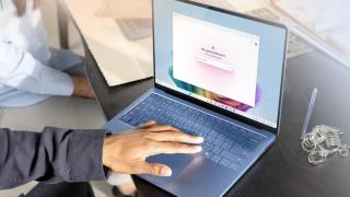 SUR25-Laptop-7thEdition-Photo-Sapphire-2283-RGB