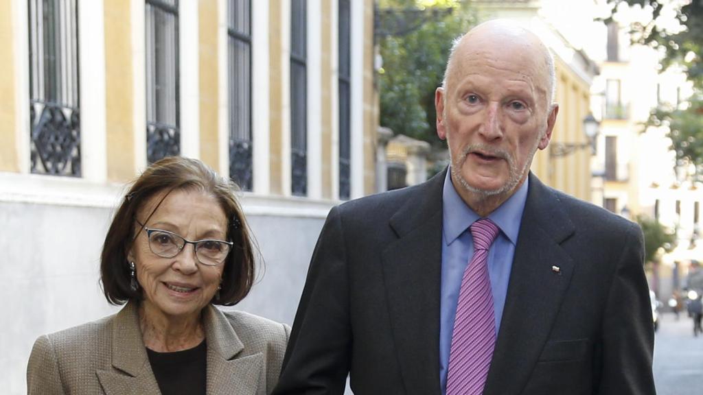 El rey Simeón de Bulgaria junto a su mujer, Margarita, en Madrid, en 2019.