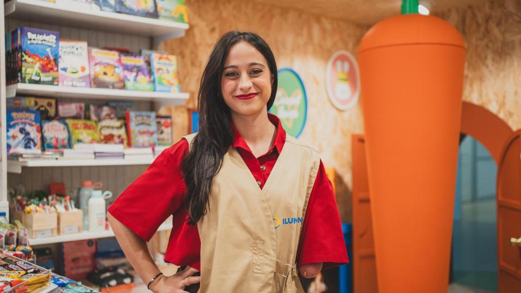 Diana Morato, empleada de ILUNION Tu Tienda.