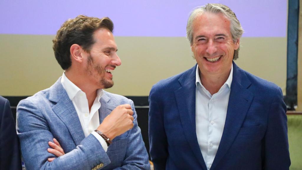 El exlíder de Ciudadanos, Albert Rivera, y el exministro de Fomento, Íñigo de la Serna