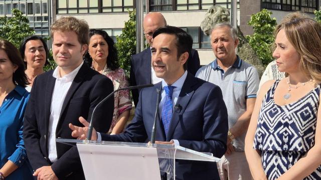 El alcalde de Ferrol, José Manuel Rey Varela, hace balance de la primera mitad del mandato.