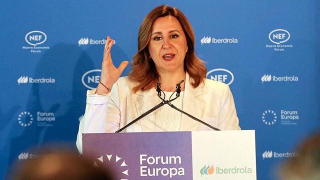 María José Catalá, durante su intervención en el desayuno de Fórum Europa. Efe / Manuel Bruque