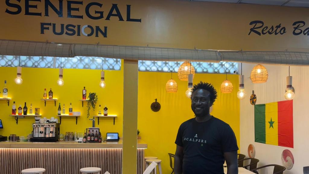 Senegal Fusión Resto Bar y Antou Mbaye.