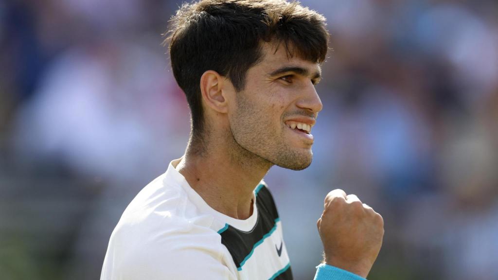 Alcaraz, con el puño cerrado.