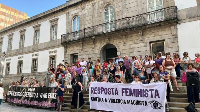 Vigo dice basta a los feminicidios: Non son mortas, son asasinadas