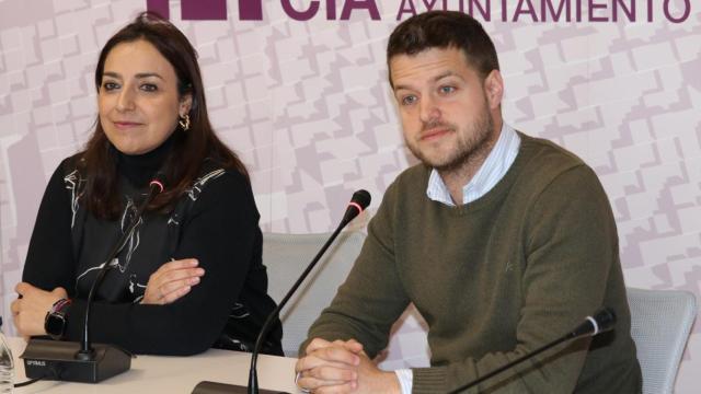 La alcaldesa de Palencia, Miriam Andrés; y del concejal de Urbanismo, Álvaro Bilbao