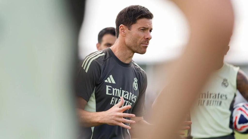 Xabi Alonso, durante una sesión de entrenamiento con el Real Madrid en Miami