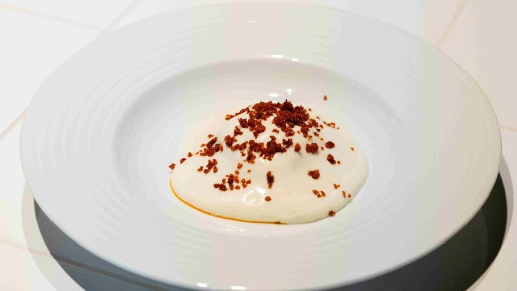 Tapa 'Ravioli recheo de chourizo ceboleiro'.