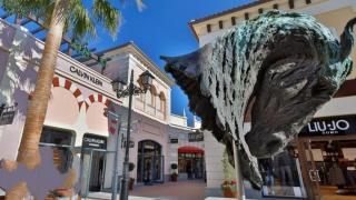 Centro comercial de Málaga en el que, presuntamente, de cometió el robo.
