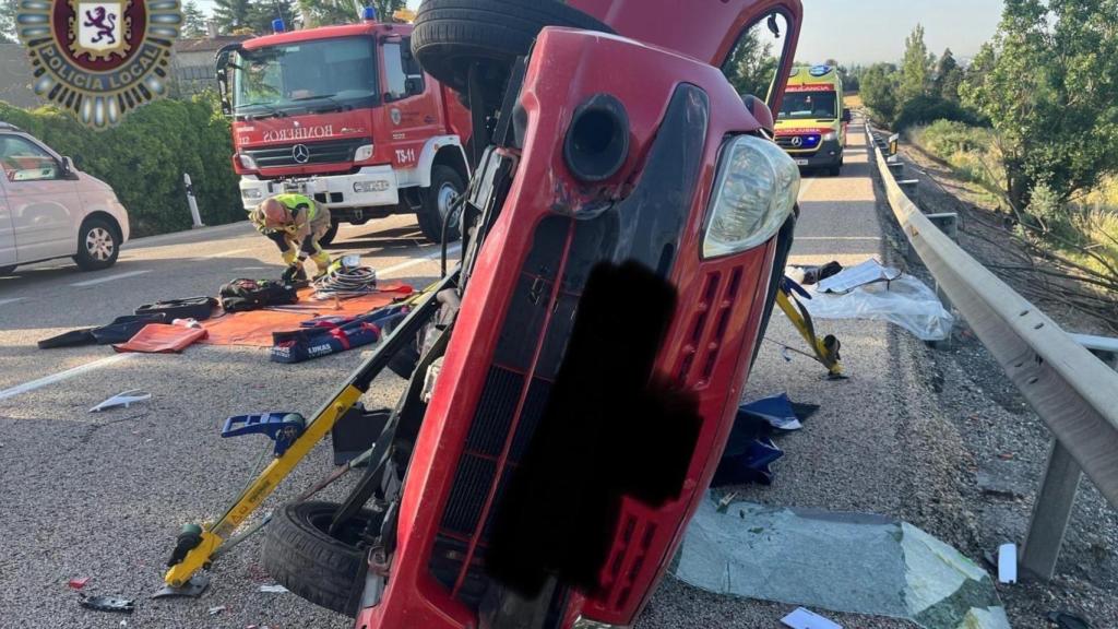 El vehículo que ha volcado en León