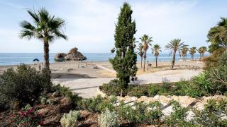 Nueva zona verde en el Peñón del Cuervo, en Málaga.