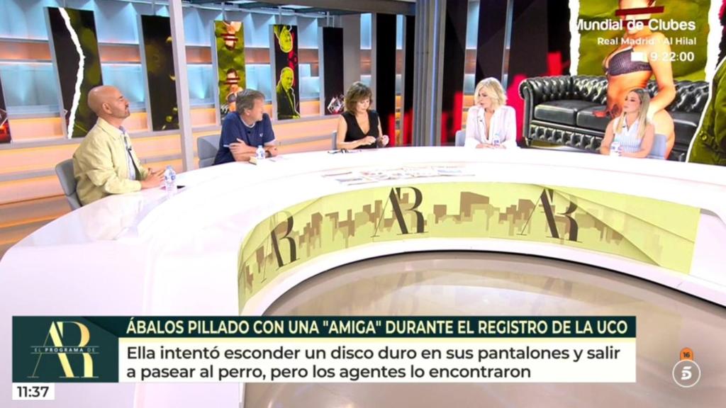 Luis Pliego, Luis Rendueles, Ana Rosa Quintana, Bibiana Fernández y Bea Uriarte en 'El programa de Ana Rosa'.