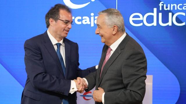 Francisco Serrano, presidente de Ibercaja, y Carlos Ocaña, director general de Funcas