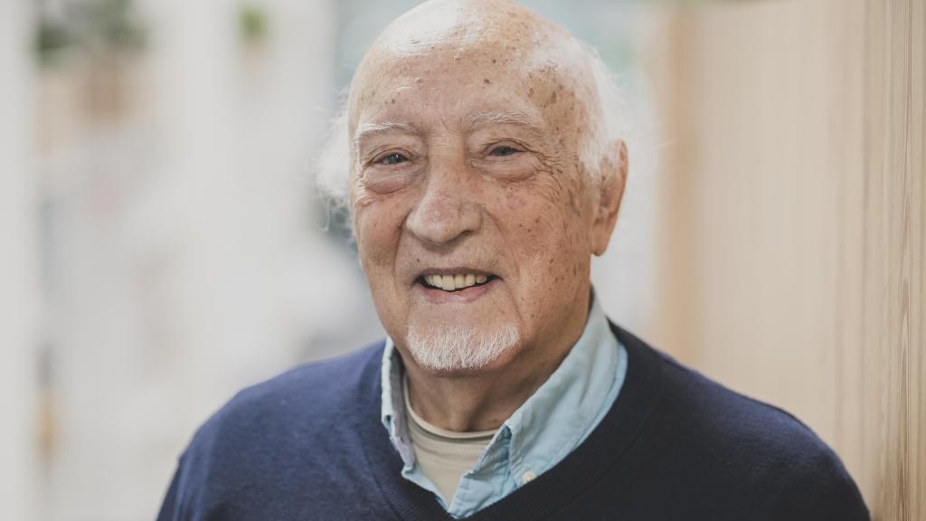 El escritor y periodista Manuel Vicent. Foto: Javier Carbajal