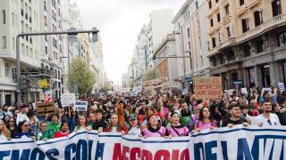 Jóvenes se manifiestan por el derecho a la vivienda el pasado abril en Madrid.
