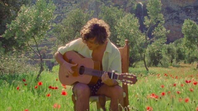 Fotograma de Guantanamera, rodado en el pueblo de Aragón, las Cuevas de Cañart.