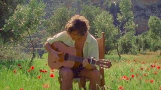 Fotograma de Guantanamera, rodado en el pueblo de Aragón, las Cuevas de Cañart.